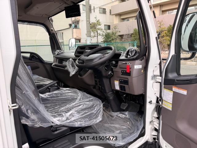 Mitsubishi CANTER 2026-04 7978719-11