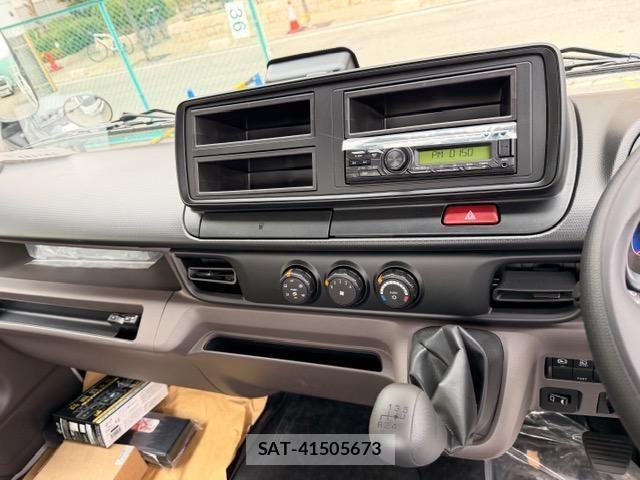 Mitsubishi CANTER 2026-04 7978719-13