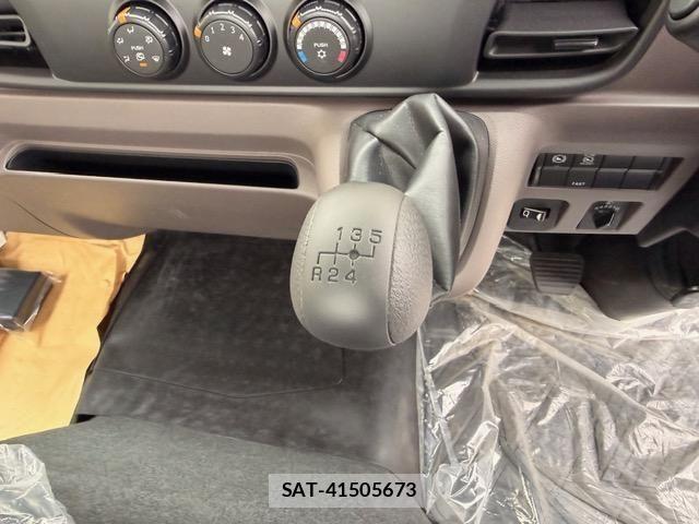 Mitsubishi CANTER 2026-04 7978719-14