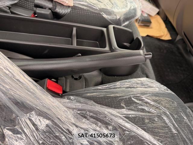 Mitsubishi CANTER 2026-04 7978719-15