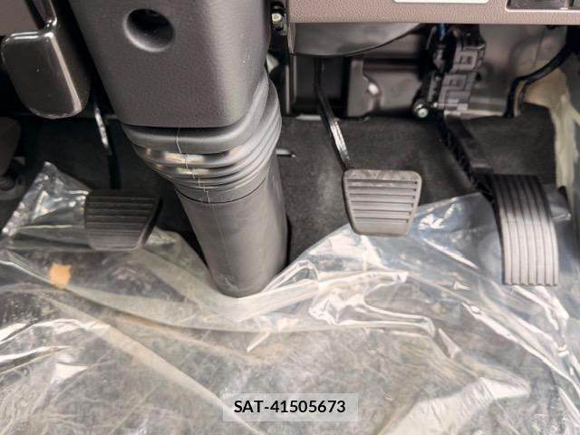 Mitsubishi CANTER 2026-04 7978719-19