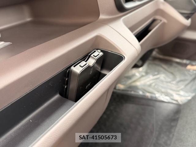 Mitsubishi CANTER 2026-04 7978719-20