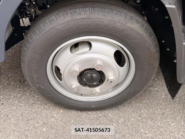 Mitsubishi CANTER 2026-04 7978719-24
