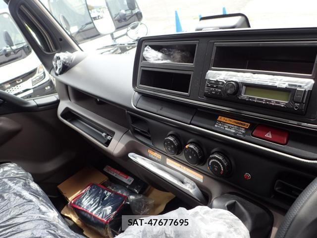 Mitsubishi CANTER 2026-04 7978712-13
