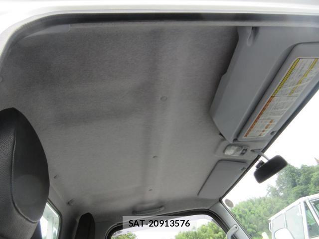 Mitsubishi CANTER 2019-04 7978740-12