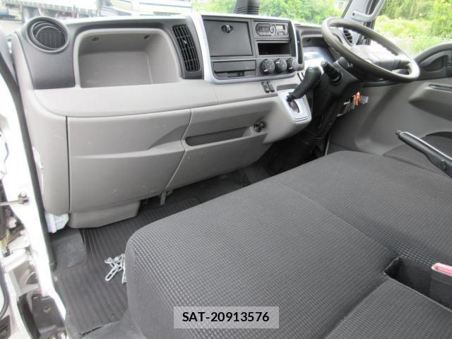 Mitsubishi CANTER 2019-04 7978740-15