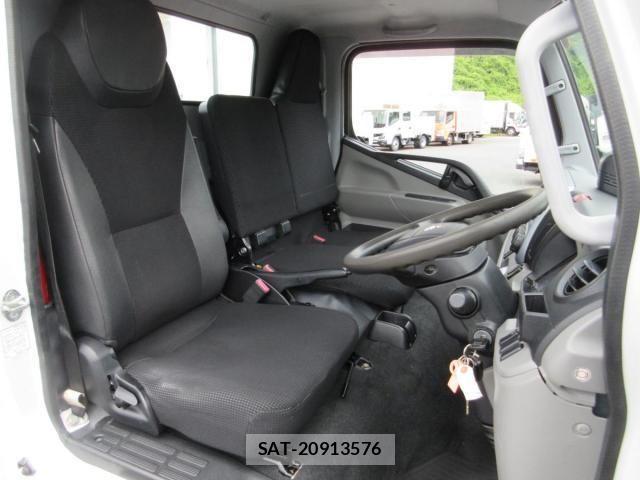 Mitsubishi CANTER 2019-04 7978740-6