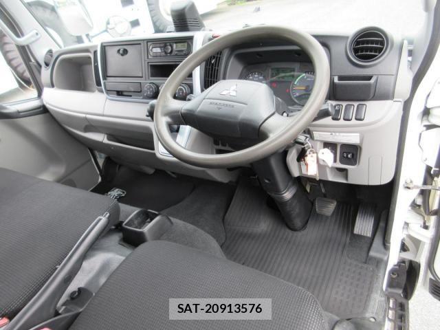 Mitsubishi CANTER 2019-04 7978740-8