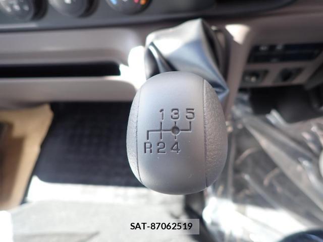 Mitsubishi CANTER 2026-04 7978726-16