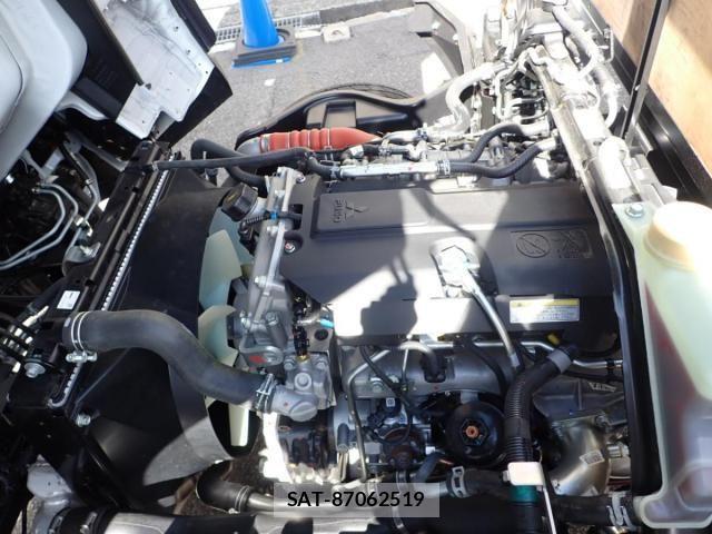 Mitsubishi CANTER 2026-04 7978726-23