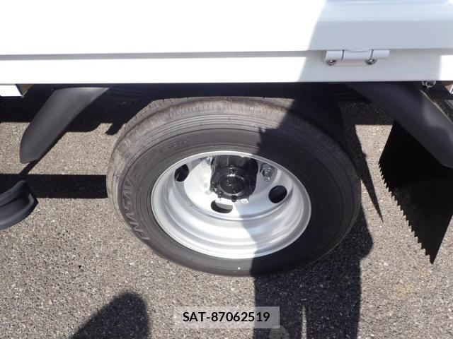Mitsubishi CANTER 2026-04 7978726-25