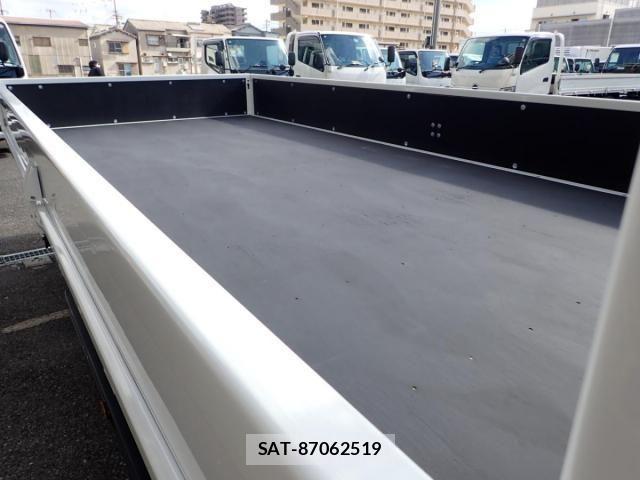 Mitsubishi CANTER 2026-04 7978726-5