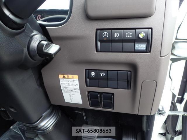 Mitsubishi CANTER 2026-04 7978713-23