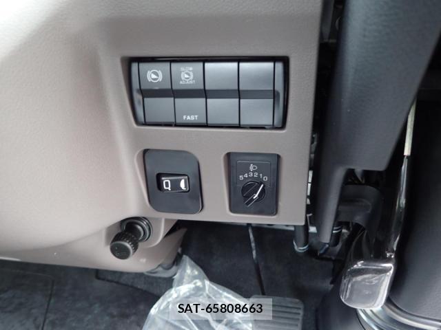 Mitsubishi CANTER 2026-04 7978713-24