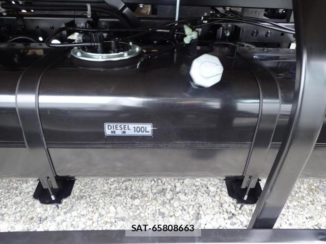 Mitsubishi CANTER 2026-04 7978713-5