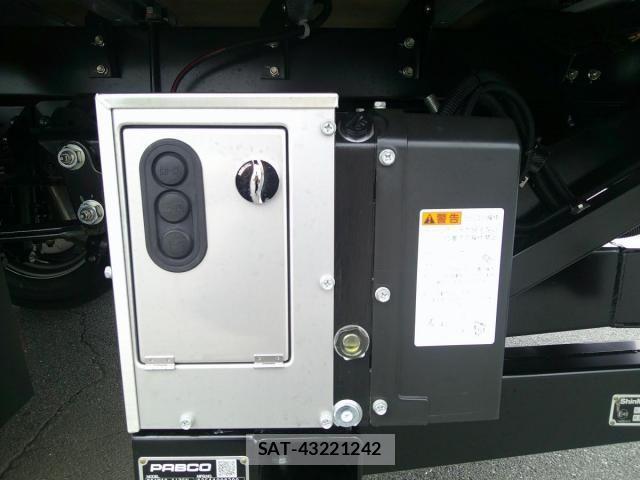 Mitsubishi CANTER 2026-03 7978701-12