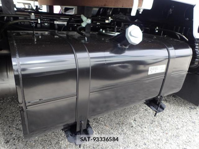 Mitsubishi CANTER 2026-04 7978730-10