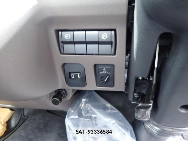 Mitsubishi CANTER 2026-04 7978730-21