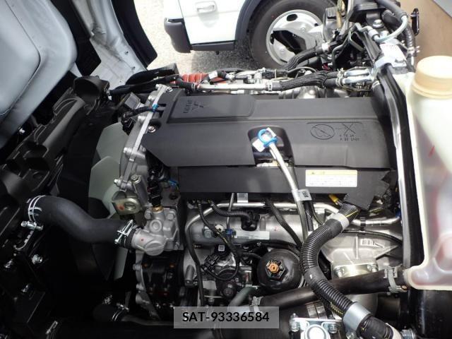 Mitsubishi CANTER 2026-04 7978730-23