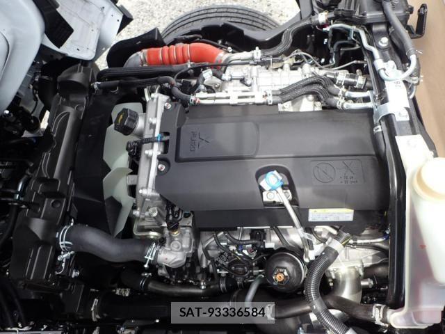 Mitsubishi CANTER 2026-04 7978730-24