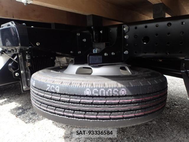 Mitsubishi CANTER 2026-04 7978730-7