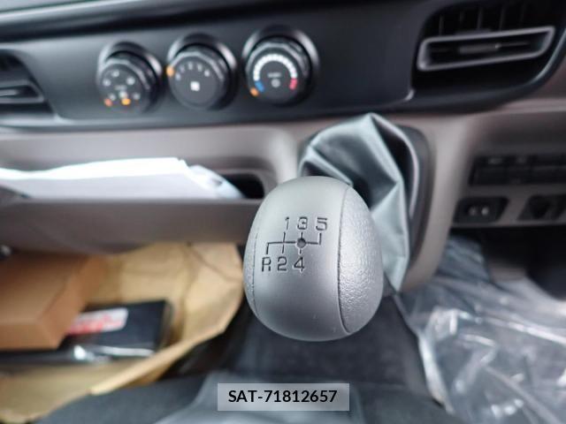 Mitsubishi CANTER 2026-04 7978723-15