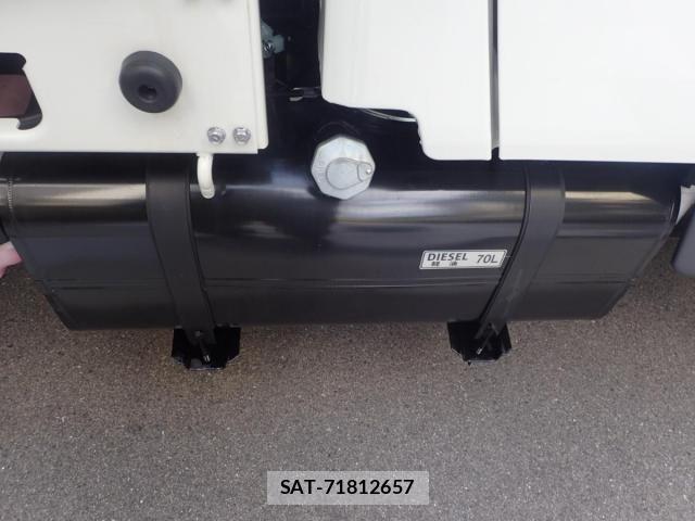 Mitsubishi CANTER 2026-04 7978723-7
