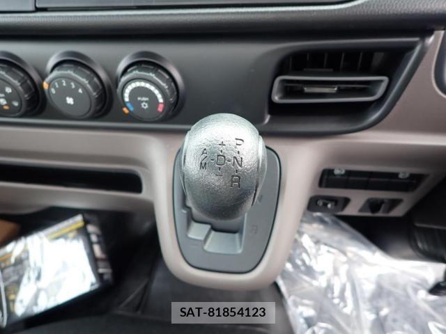Mitsubishi CANTER 2026-04 7978727-15