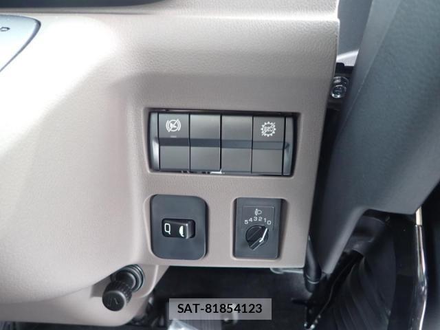 Mitsubishi CANTER 2026-04 7978727-19