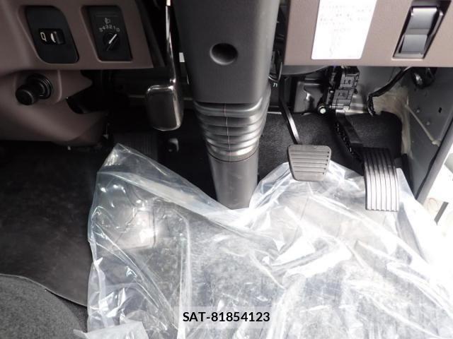 Mitsubishi CANTER 2026-04 7978727-21