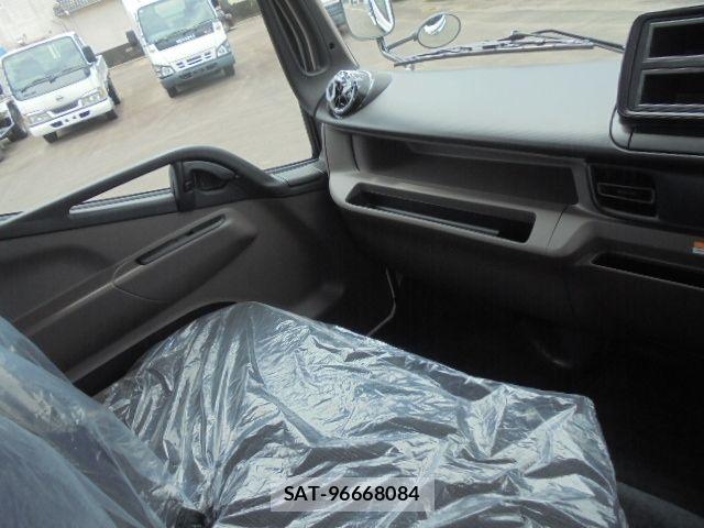 Mitsubishi CANTER 2026-03 7978703-14
