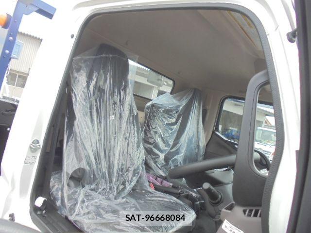 Mitsubishi CANTER 2026-03 7978703-8