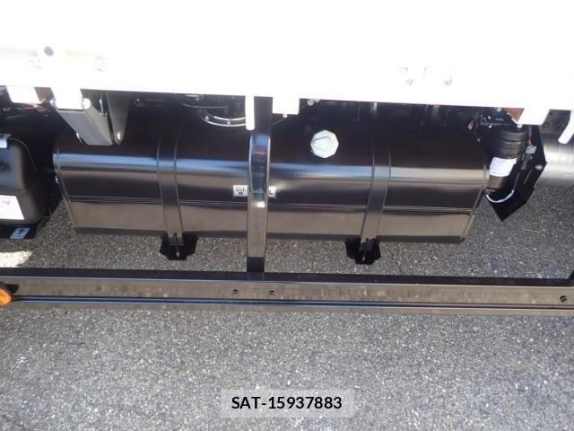 Mitsubishi CANTER 2026-04 7978704-12