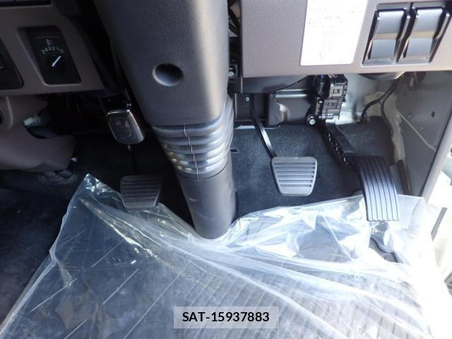 Mitsubishi CANTER 2026-04 7978704-26
