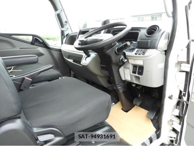 Mitsubishi CANTER 2023-09 8034724-26