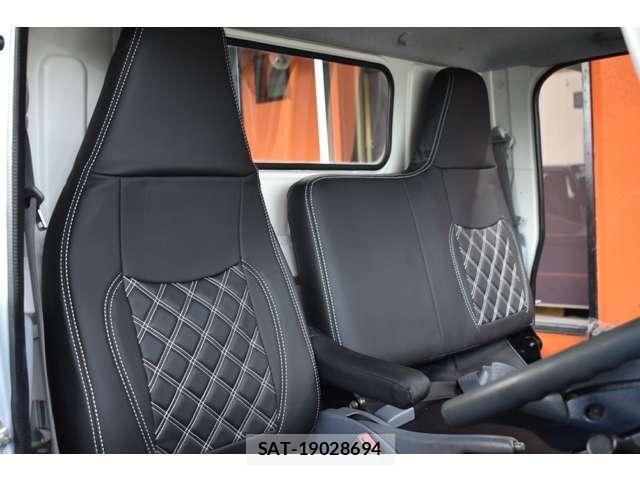 Mitsubishi CANTER 2016-03 8034727-12