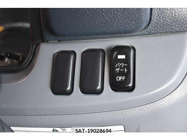 Mitsubishi CANTER 2016-03 8034727-16