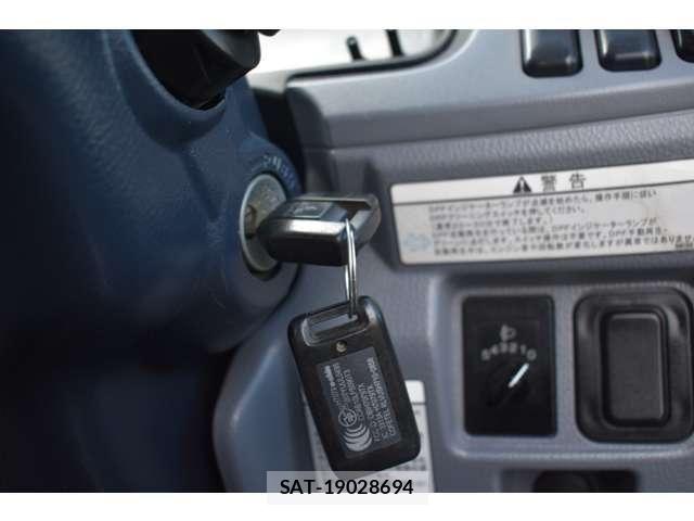 Mitsubishi CANTER 2016-03 8034727-18