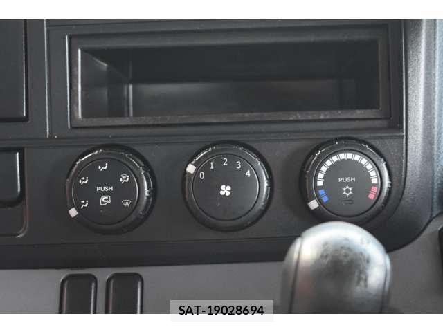 Mitsubishi CANTER 2016-03 8034727-22