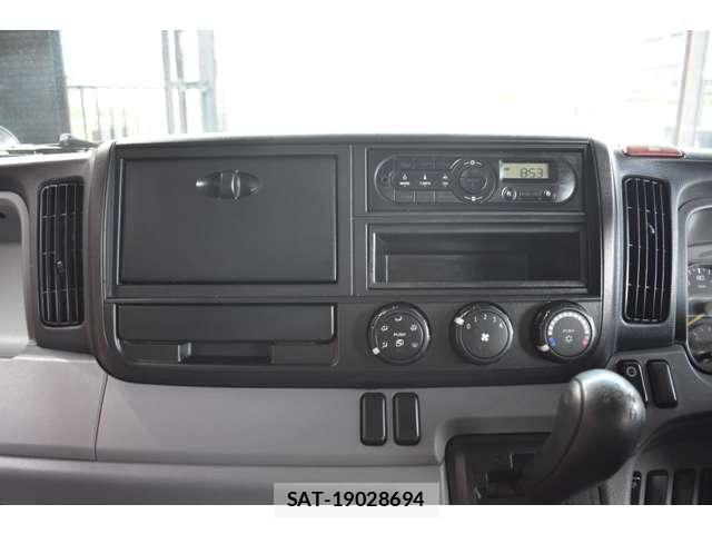 Mitsubishi CANTER 2016-03 8034727-23