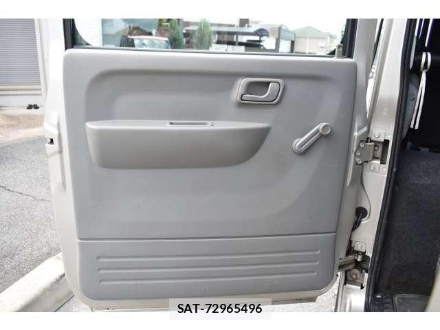 Mitsubishi CANTER 2017-01 8034726-15