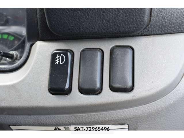 Mitsubishi CANTER 2017-01 8034726-19
