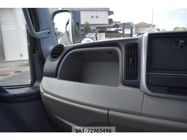 Mitsubishi CANTER 2017-01 8034726-25
