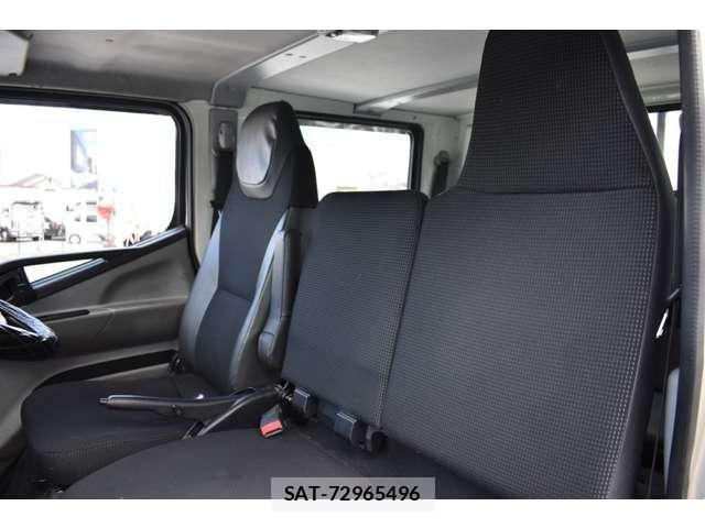 Mitsubishi CANTER 2017-01 8034726-7
