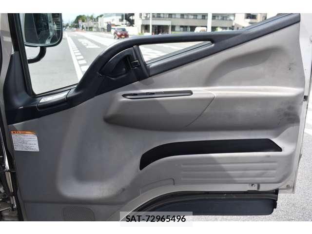 Mitsubishi CANTER 2017-01 8034726-8
