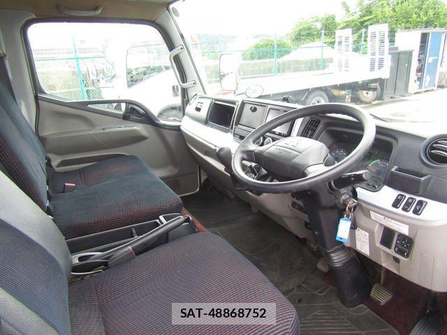 Mitsubishi CANTER 2017-05 8034733-9
