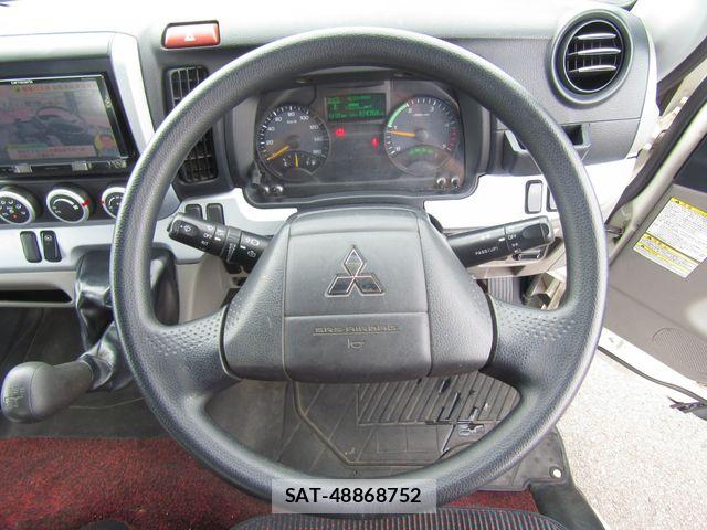 Mitsubishi CANTER 2017-05 8034733-11