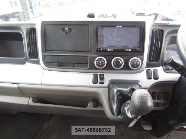 Mitsubishi CANTER 2017-05 8034733-12