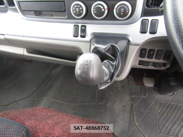 Mitsubishi CANTER 2017-05 8034733-13
