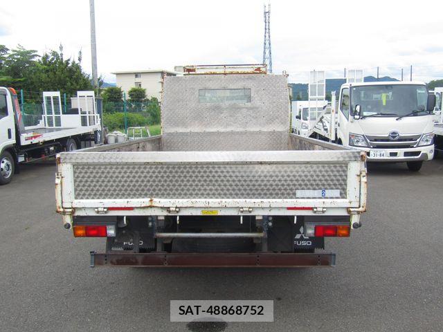 Mitsubishi CANTER 2017-05 8034733-5